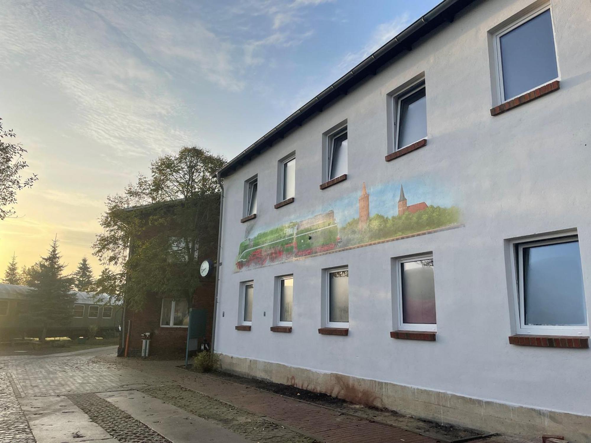 Lokschuppen Pasewalk- Gaestehaus Lokschuppen Kültér fotó